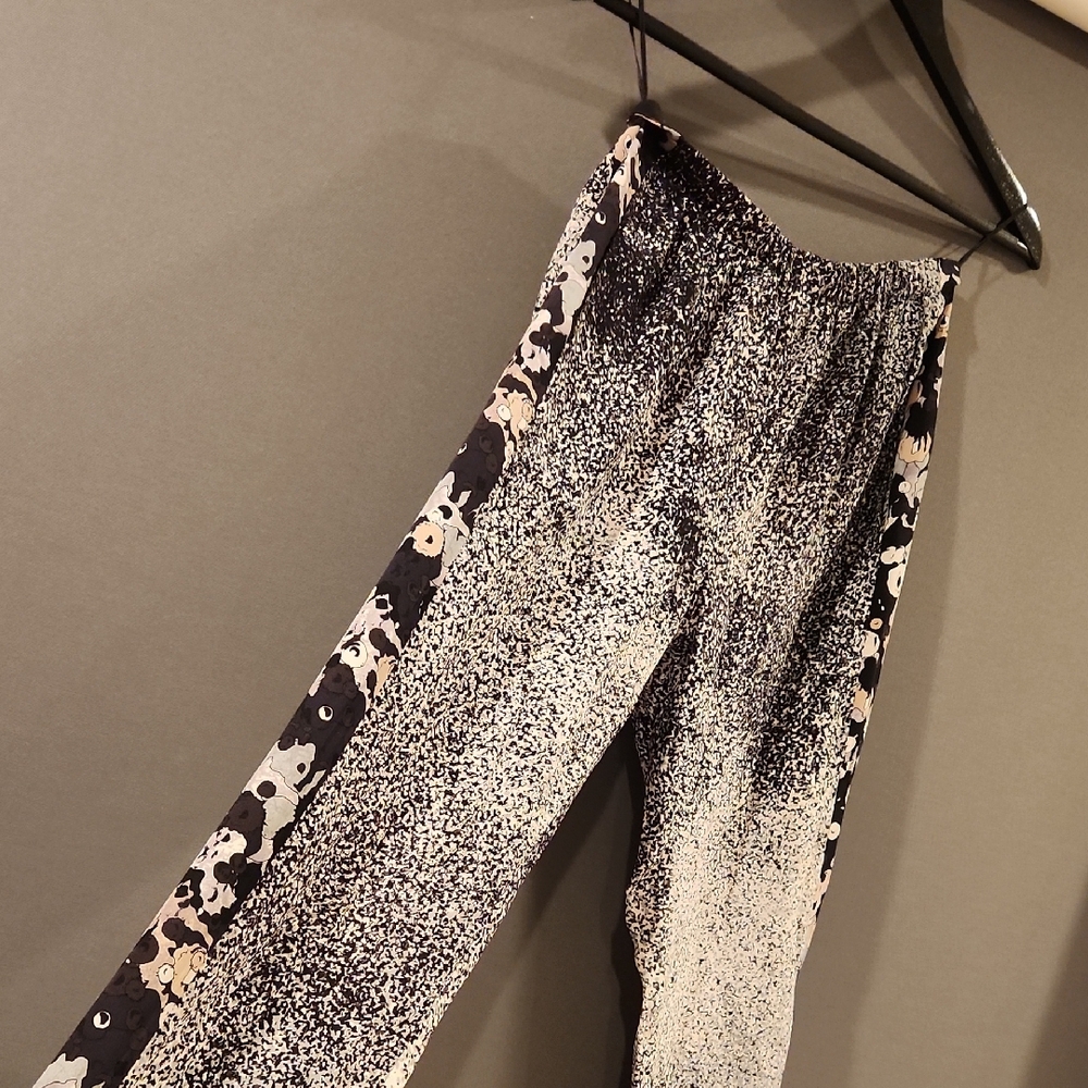 Silk Kenzo Pants With Black, White, Biege And Teal Pattern Size EU 34